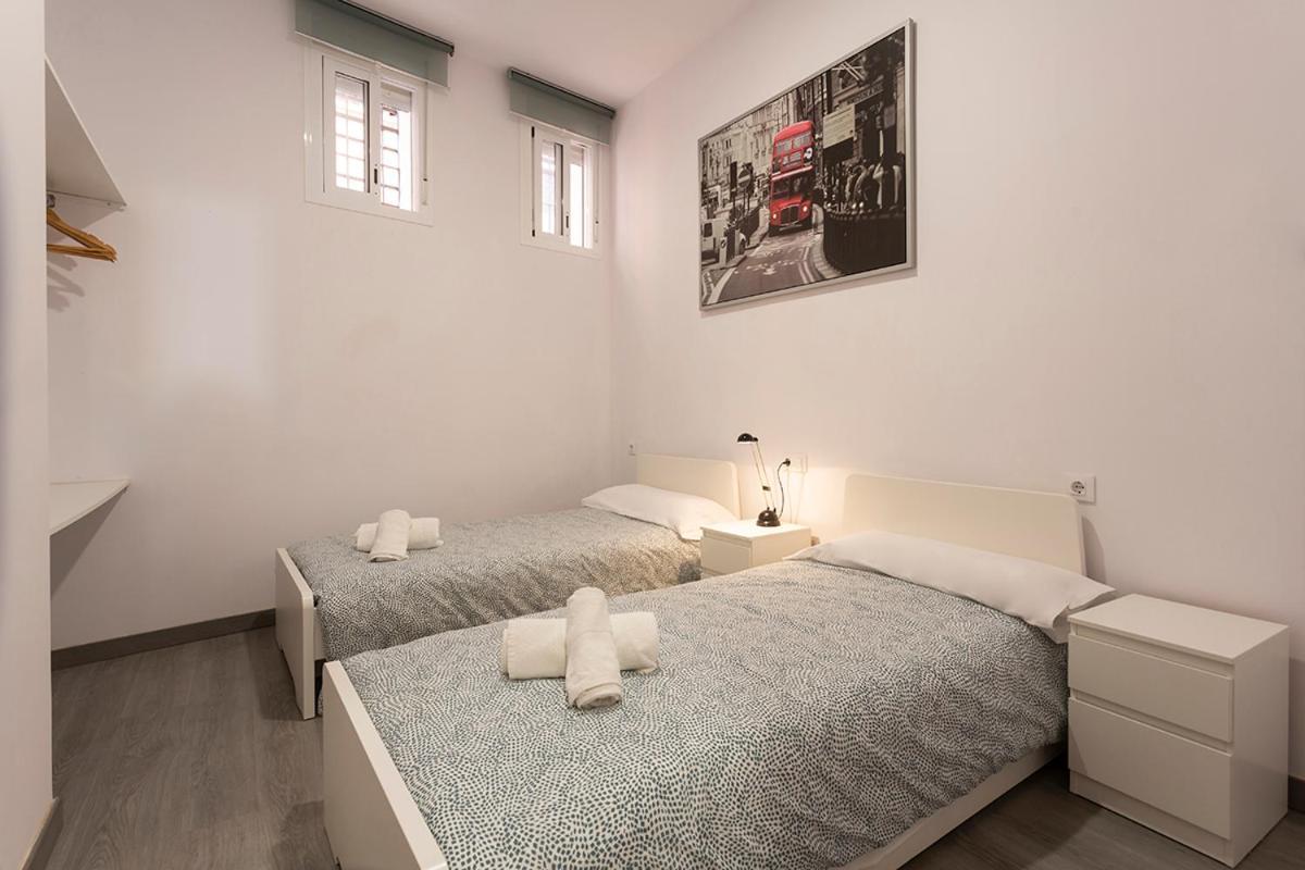 Pelicano Urban Apartment Seville Exterior photo