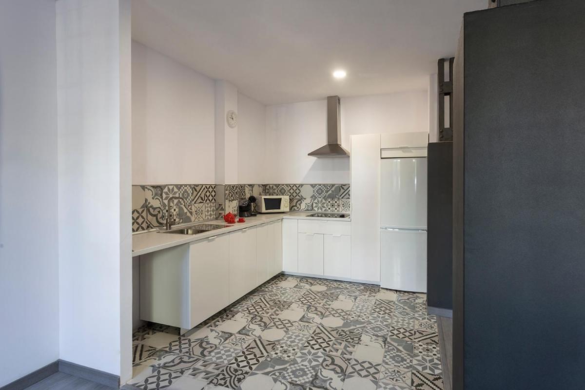 Pelicano Urban Apartment Seville Exterior photo