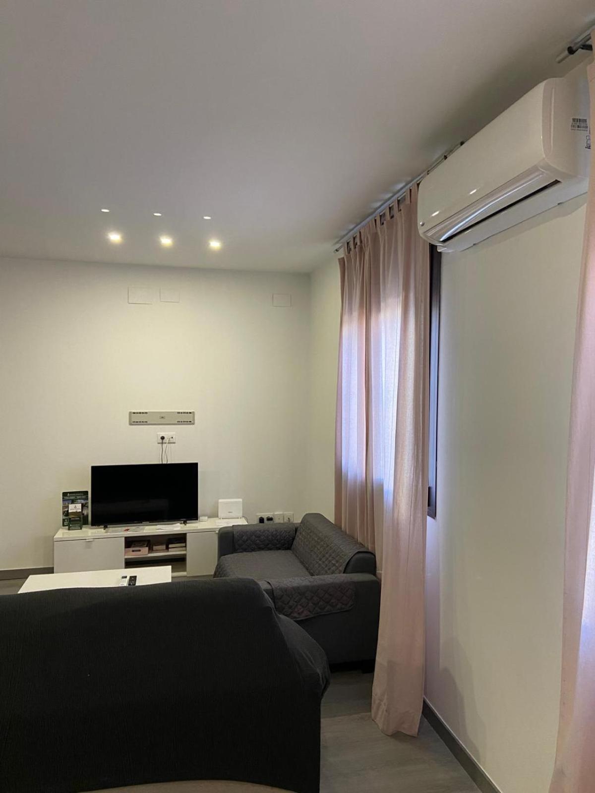 Pelicano Urban Apartment Seville Exterior photo