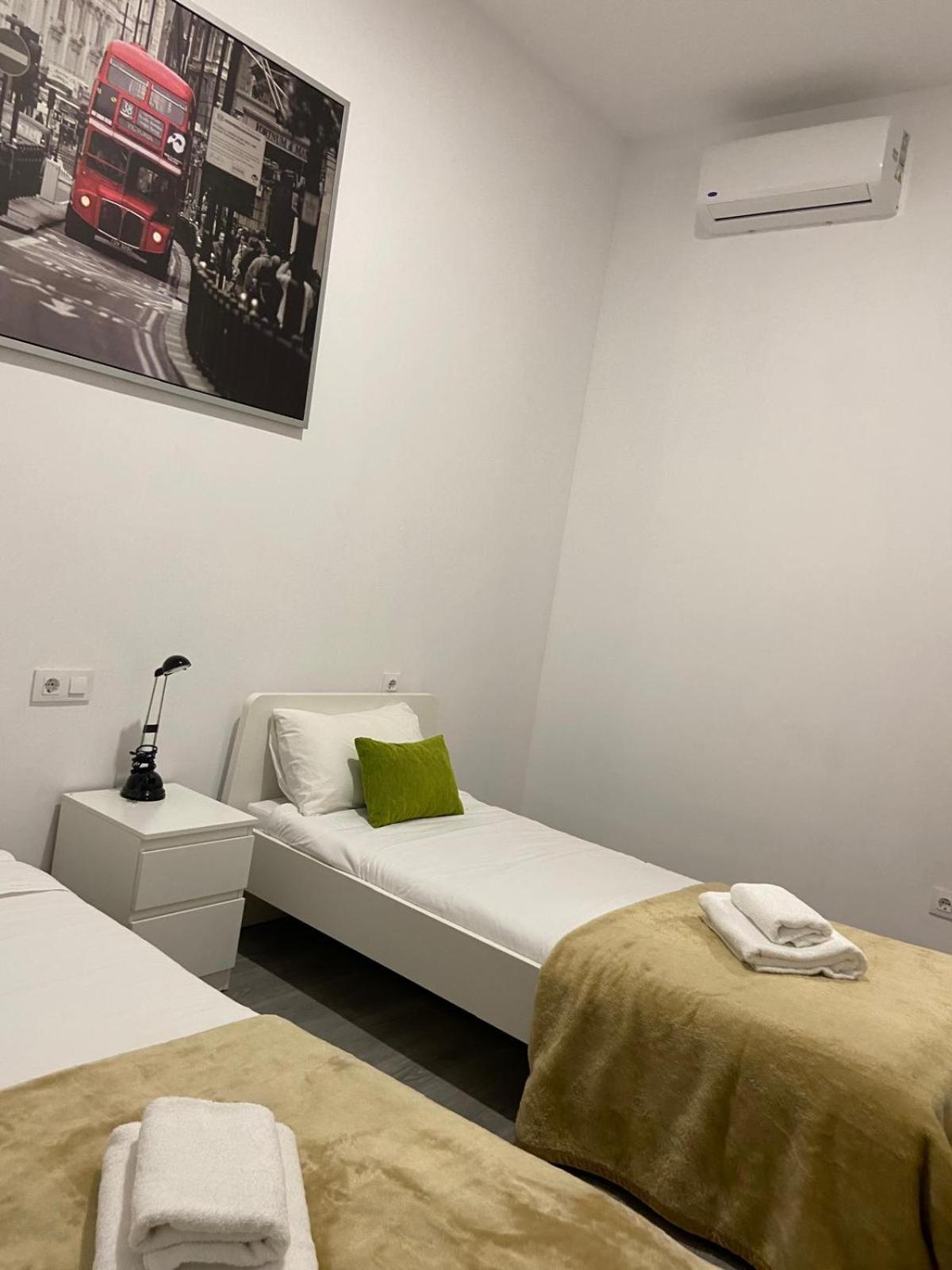 Pelicano Urban Apartment Seville Exterior photo